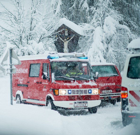 Auch in Heinfels legten umstürzende Bäume die Stromversorgung lahm. Foto: Expa/Gruber